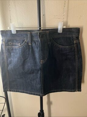GAP Dark Blue Denim Skirt with Contrast Stitching